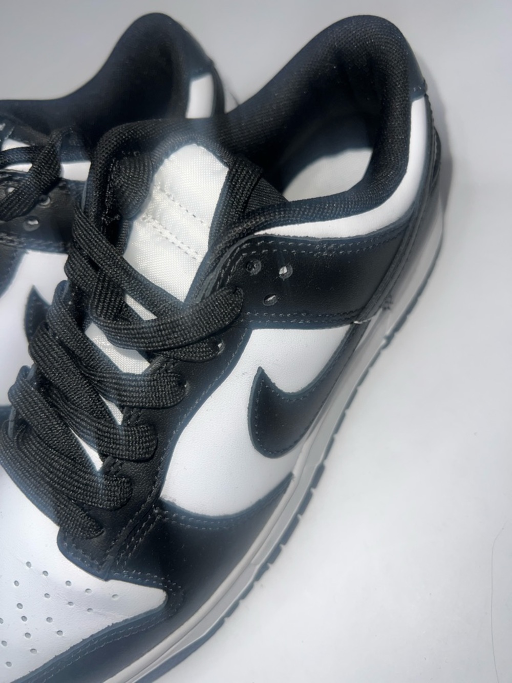 Men's Nike Dunk Low Pandas Sneakers size 6 - Picture 7 of 9
